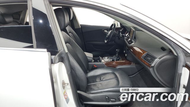 Audi A7 2015 — photo 11