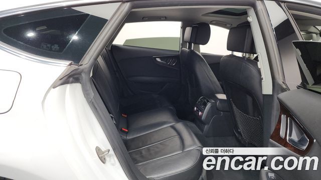 Audi A7 2015 — photo 12