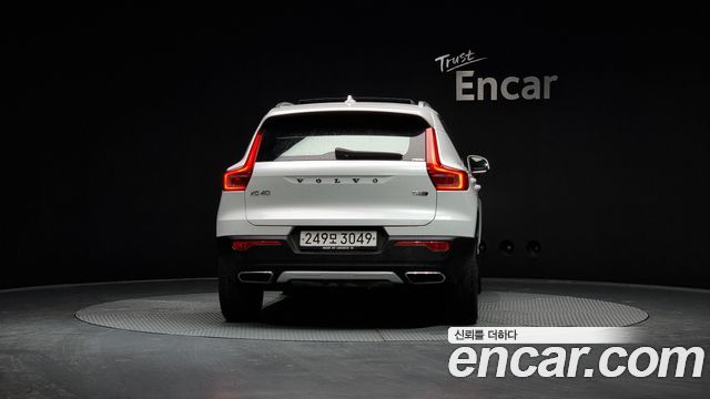 Volvo XC40 2020 — photo 4