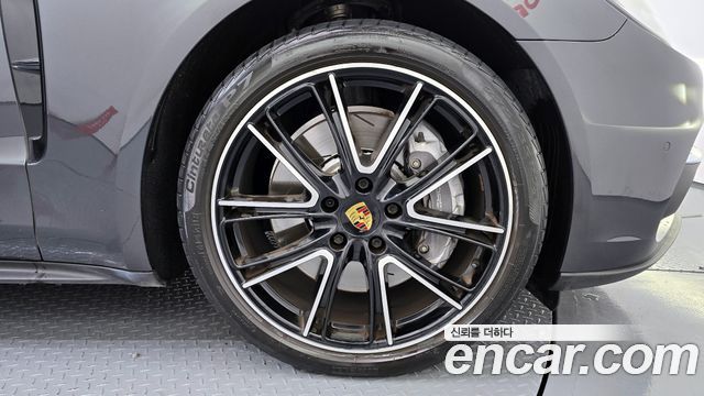 Porsche Panamera 2019 — photo 5