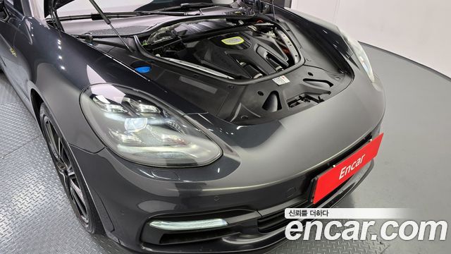 Porsche Panamera 2019 — photo 6