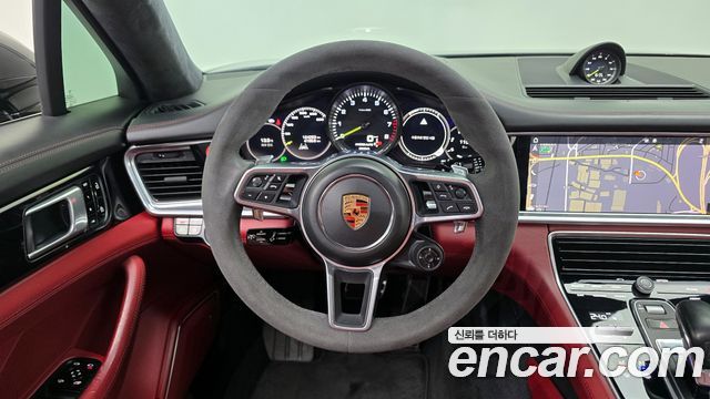 Porsche Panamera 2019 — photo 14