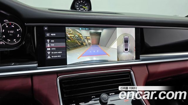 Porsche Panamera 2019 — photo 16