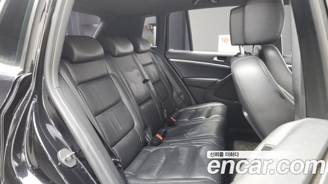 Volkswagen Tiguan 2015 — photo 12