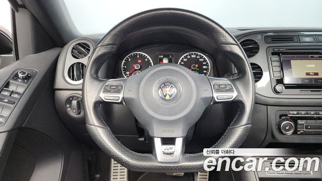 Volkswagen Tiguan 2015 — photo 13