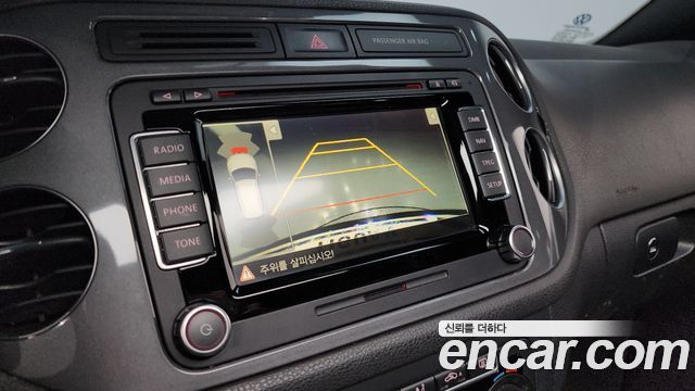 Volkswagen Tiguan 2015 — photo 14