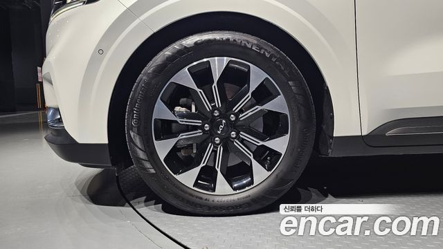 Kia Canival 2022 — photo 5