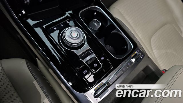 Kia Canival 2022 — photo 9