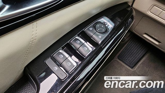 Kia Canival 2022 — photo 16