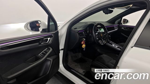 Porsche Macan 2015 — photo 10