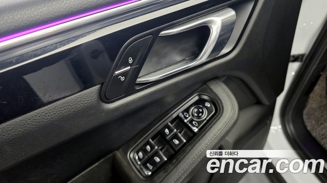 Porsche Macan 2015 — photo 14