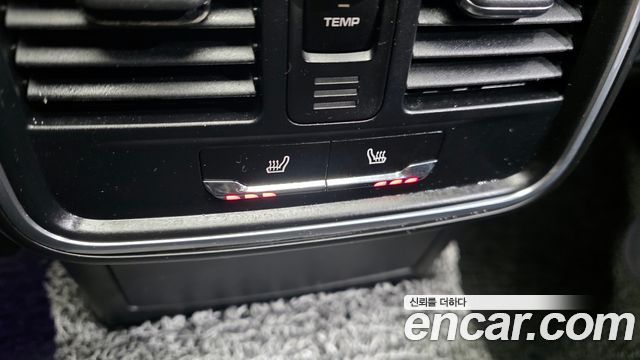 Porsche Macan 2015 — photo 17