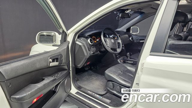 KG Mobility Actyon 2010 — photo 11