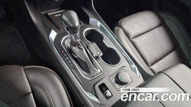 Chevrolet Korea Traverse 2022 — photo 9