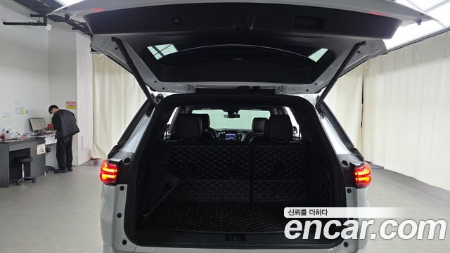 Chevrolet Korea Traverse 2022 — photo 20