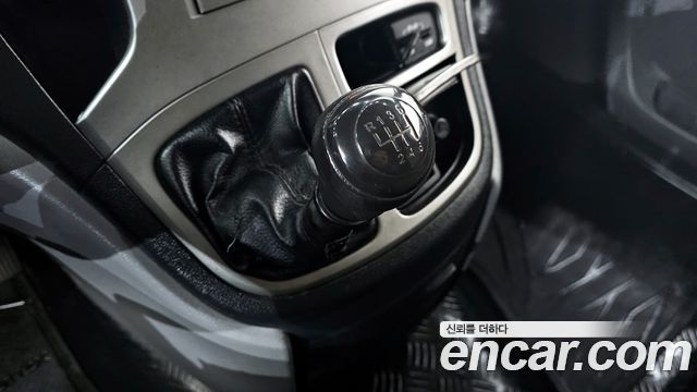 Hyundai Starex 2015 — photo 9