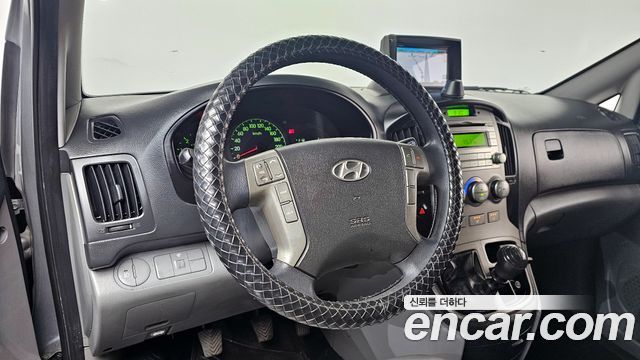 Hyundai Starex 2015 — photo 13