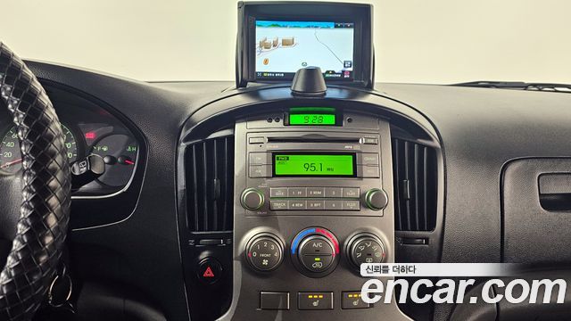 Hyundai Starex 2015 — photo 14