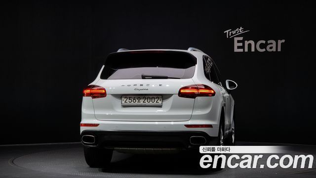 Porsche Cayenne 2015 — photo 4