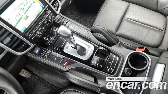 Porsche Cayenne 2015 — photo 9