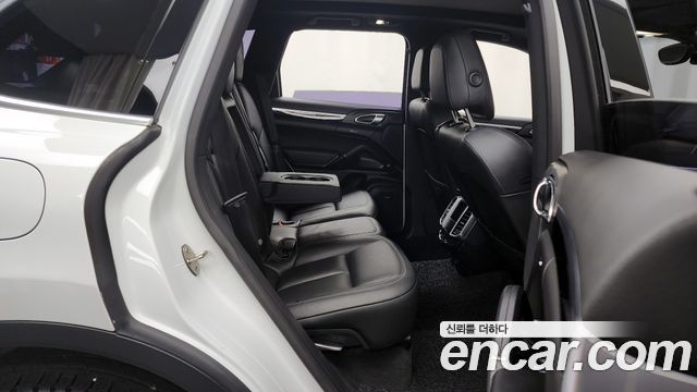 Porsche Cayenne 2015 — photo 12
