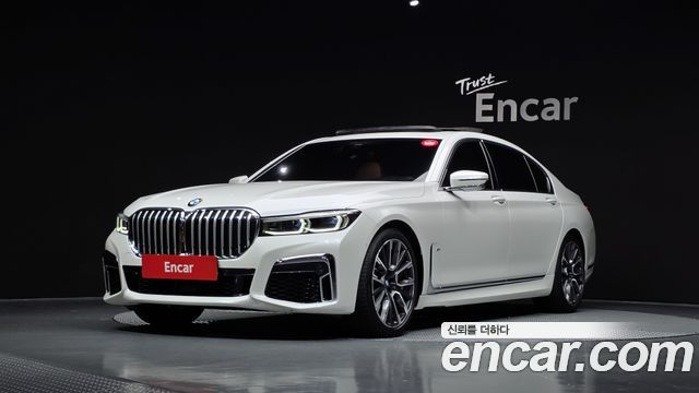 BMW 7-Series 2022 — photo 1