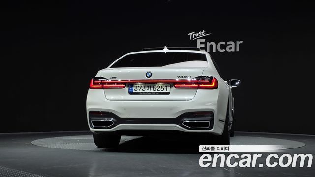 BMW 7-Series 2022 — photo 4