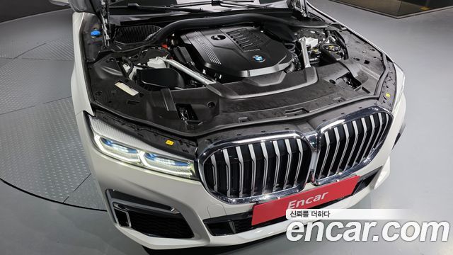 BMW 7-Series 2022 — photo 6