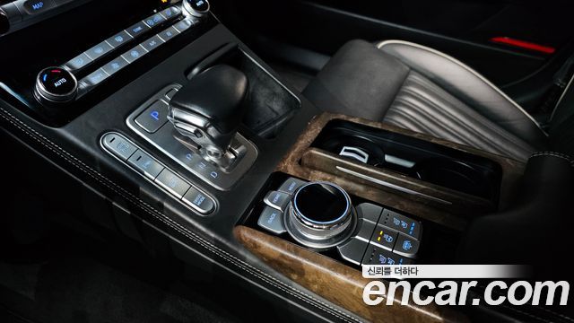 Genesis G90 2019 — photo 9