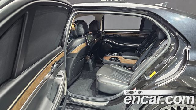 Genesis G90 2019 — photo 12