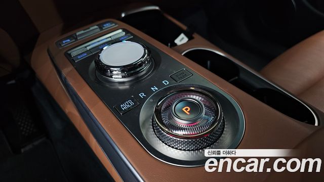 Genesis GV70 2021 — photo 9