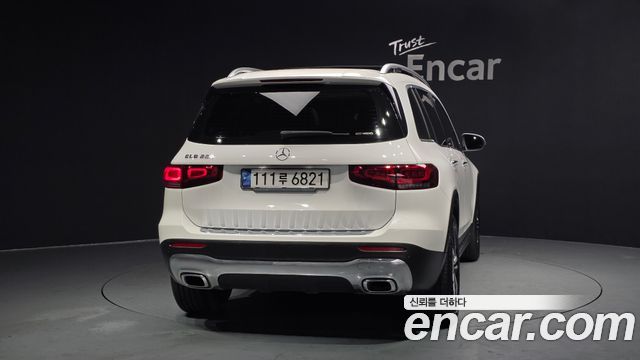 Mercedes-Benz GLB-Class 2021 — photo 4