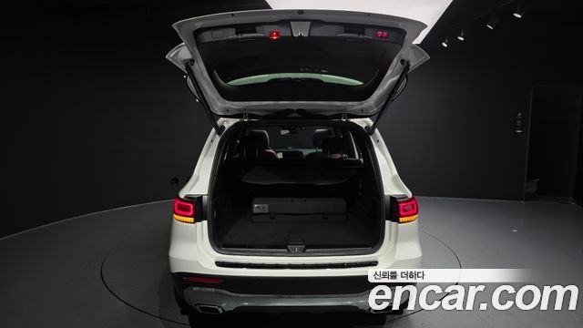 Mercedes-Benz GLB-Class 2021 — photo 20