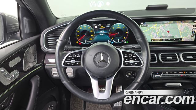 Mercedes-Benz GLE-Class 2021 — photo 13