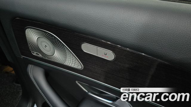 Mercedes-Benz GLE-Class 2021 — photo 18