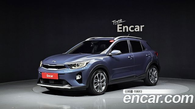Kia Stonic 2018 — photo 1