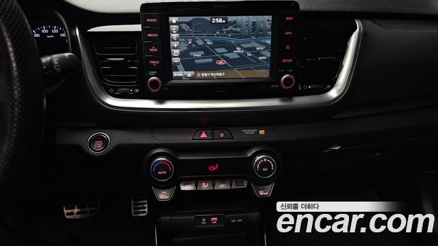Kia Stonic 2018 — photo 14