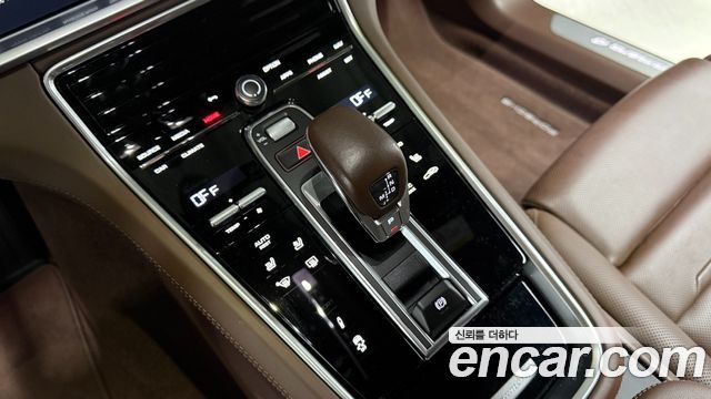 Porsche Panamera 2023 — photo 9