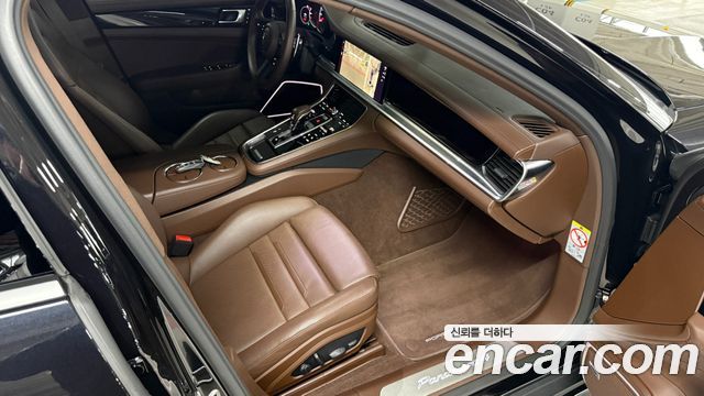 Porsche Panamera 2023 — photo 12
