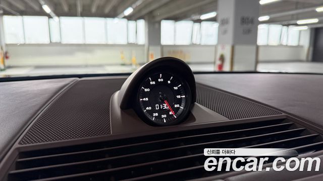 Porsche Panamera 2023 — photo 17