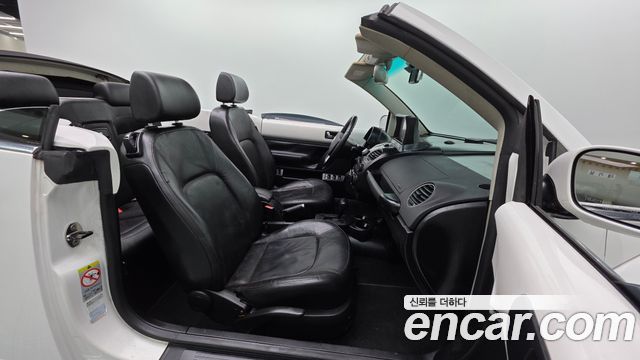 Volkswagen Beatle 2011 — photo 10