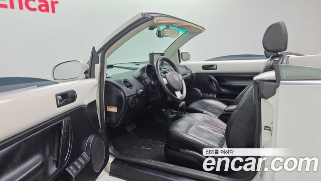 Volkswagen Beatle 2011 — photo 11