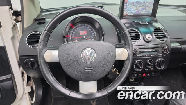 Volkswagen Beatle 2011 — photo 14