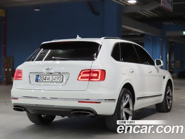 Bentley Bentayga 2018 — photo 4