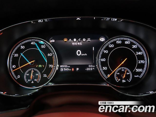 Bentley Bentayga 2018 — photo 10