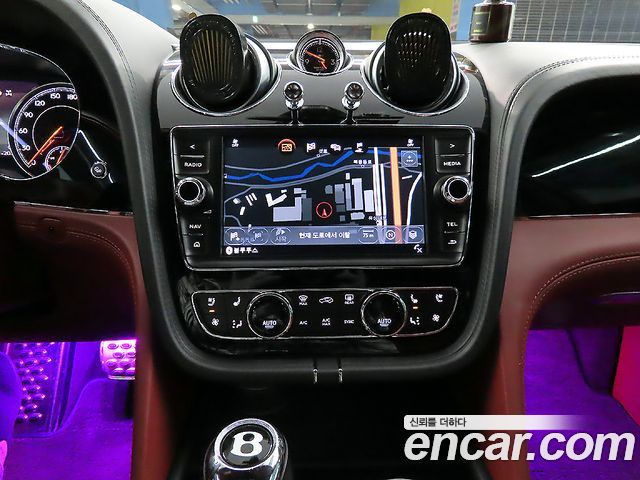Bentley Bentayga 2018 — photo 13