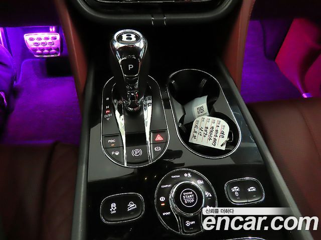 Bentley Bentayga 2018 — photo 14