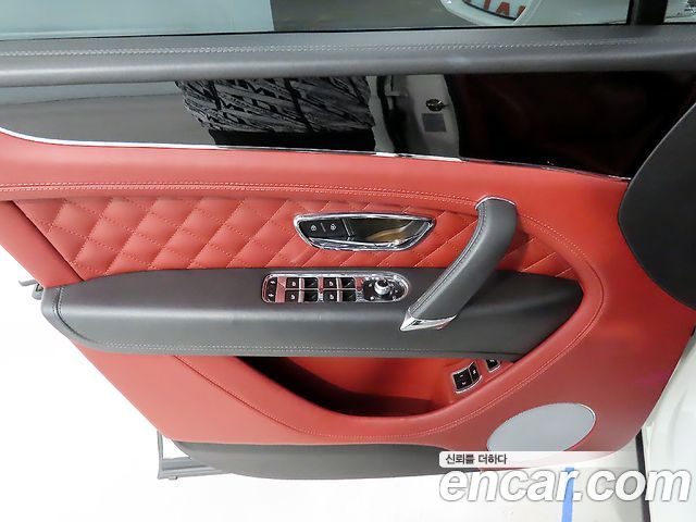 Bentley Bentayga 2018 — photo 15