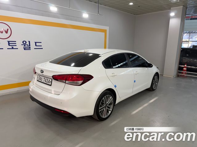 Kia K3 2017 — photo 7