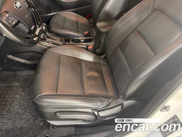 Kia K3 2017 — photo 10